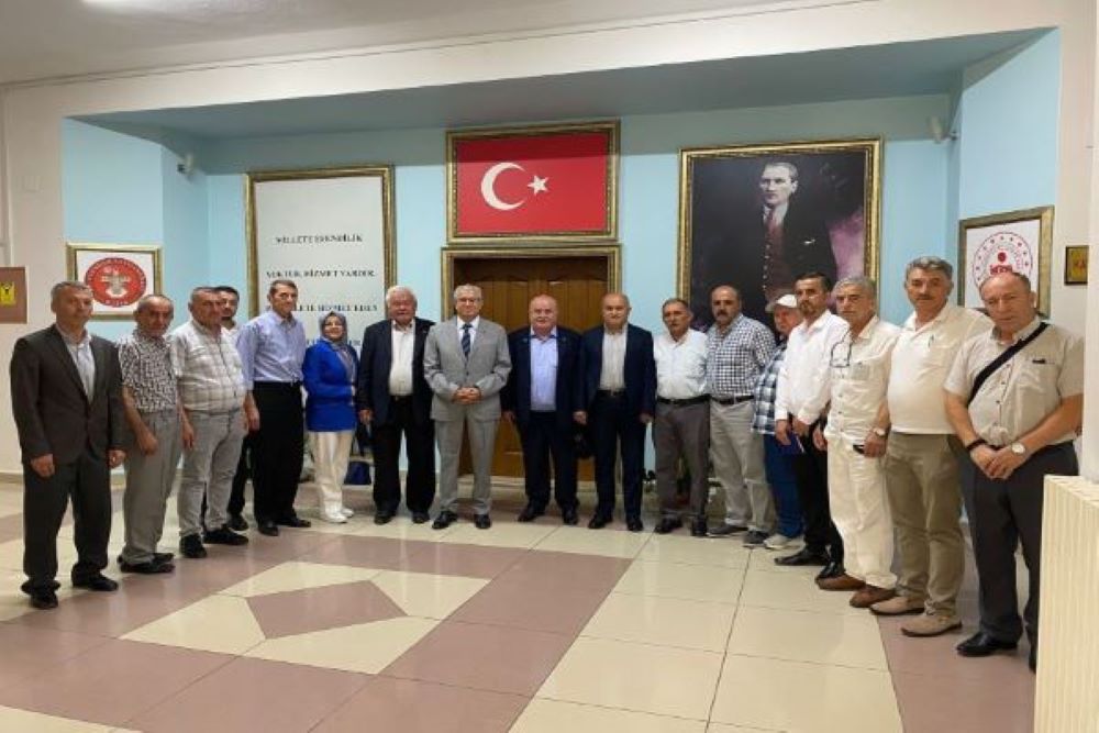 Yenişehirliler Derneği ve Uhdesinde Olan Derneklerden Kaymakamımız Hulusi DOĞAN'a Ziyaret