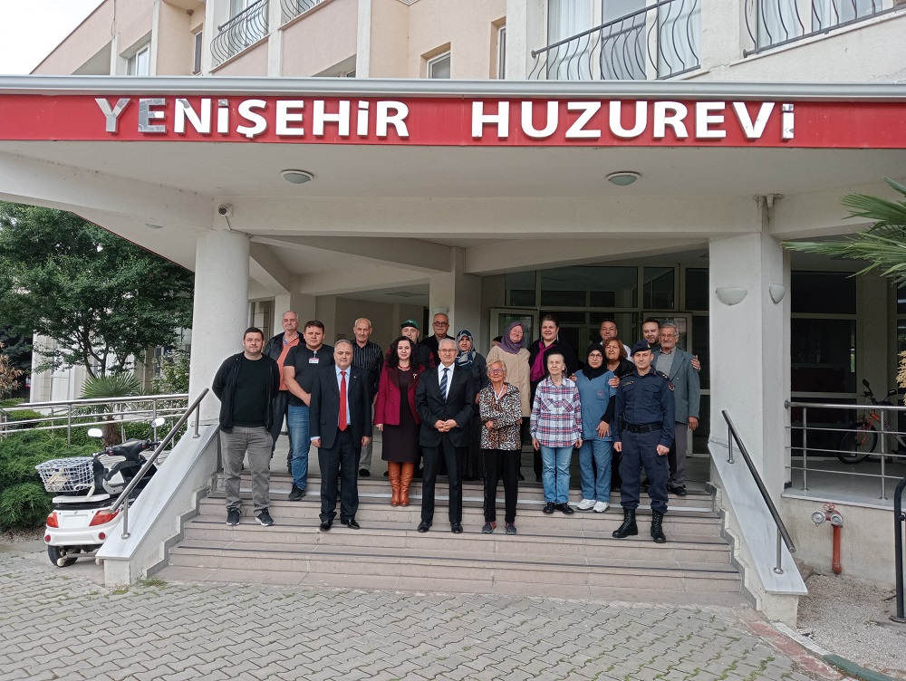 Kaymakamımız Hulusi DOĞAN 'Anneler Günü' Münasebetiyle Huzurevine Ziyarette Bulundu